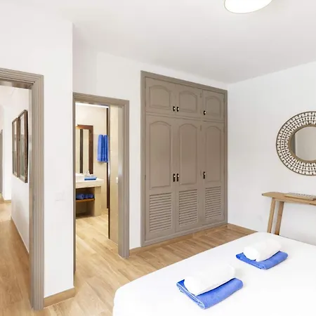 Olivina 1 By Willa Tías